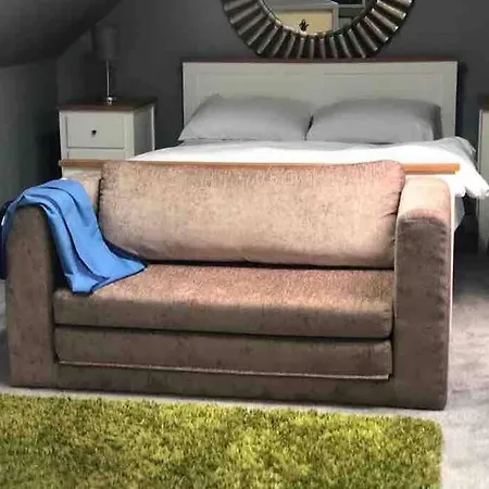 River View - Cosy, Sleeps 6, Sea View Muff