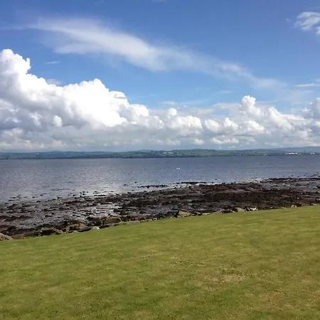 River View - Cosy, Sleeps 6, Sea View *
